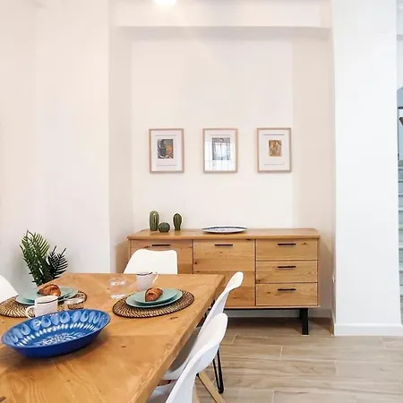 Apartment House Near Plaza De Los Capuchinos By Sharingco Malaga